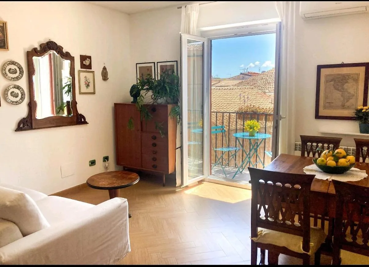 Apartman Luminoso Appartamento In Centro Palermo